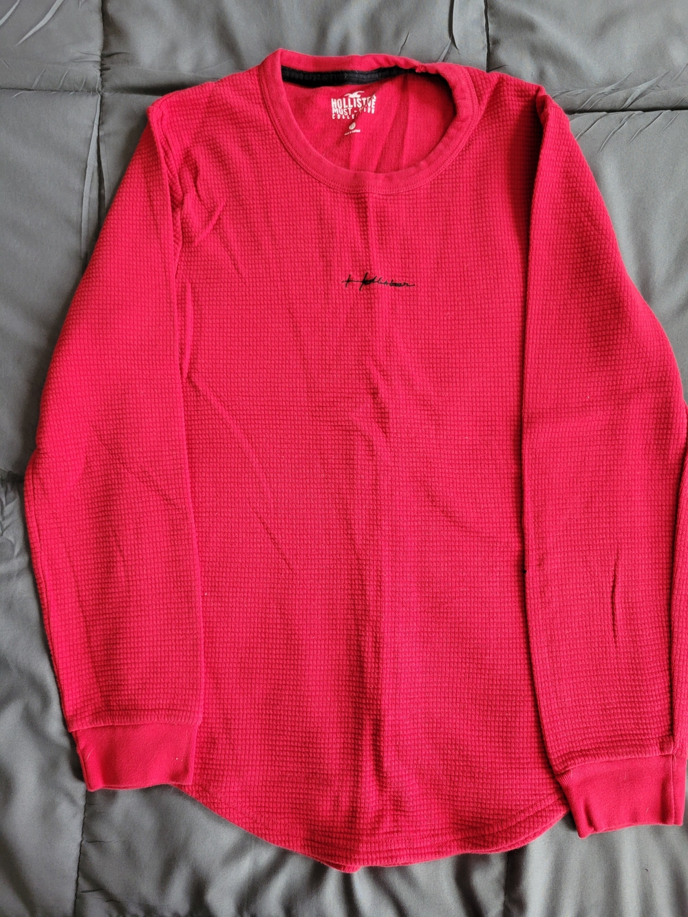 Hollister Men’s Red Thermal Crewneck Sweater